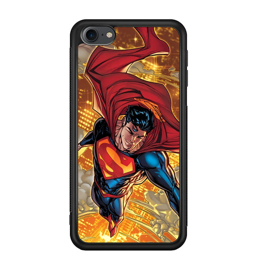 Superman Flying Through The City iPod Touch 6 Case