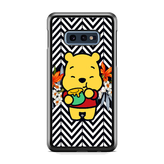 Winnie The Pooh a Bucket of Honey Samsung Galaxy S10E Case